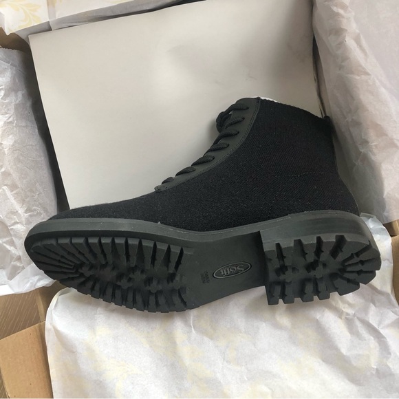 ⭐️Sofft⭐️New Landee Black Combat Boots Women's Lace Up Ankle Bootie Boot 7 NWT - Picture 5 of 6